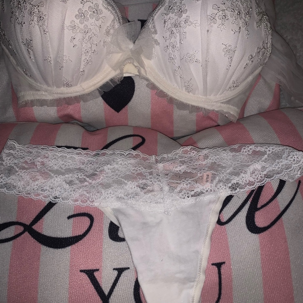 Victoria secret I do bra